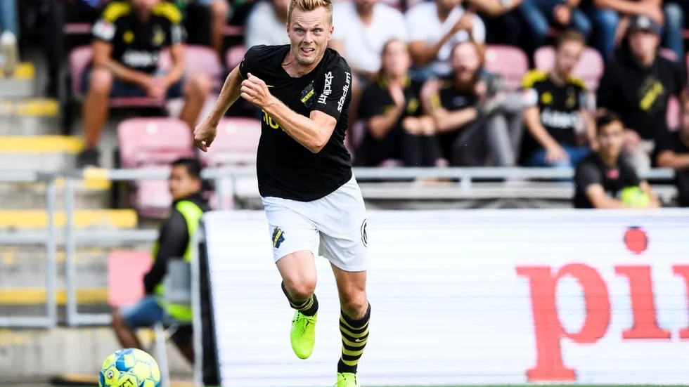Sebastian Larsson var med och vände matchen till AIK:s fördel.
