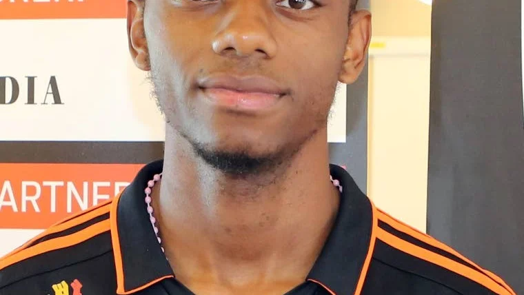 Nyförvärvet Max Charles Onambele kommer att få debutera för sin nya klubb i dag.