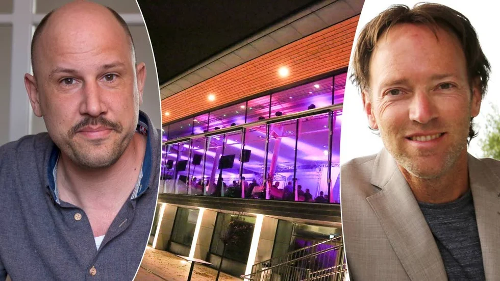 Peter Wennblad (M), till vänster, är kritisk till att regionens bolag haft så låga hyror att ägaren Tobbe Larsson kunnat göra så höga vinster - samtidigt som regionens bolag gör miljonförluster.