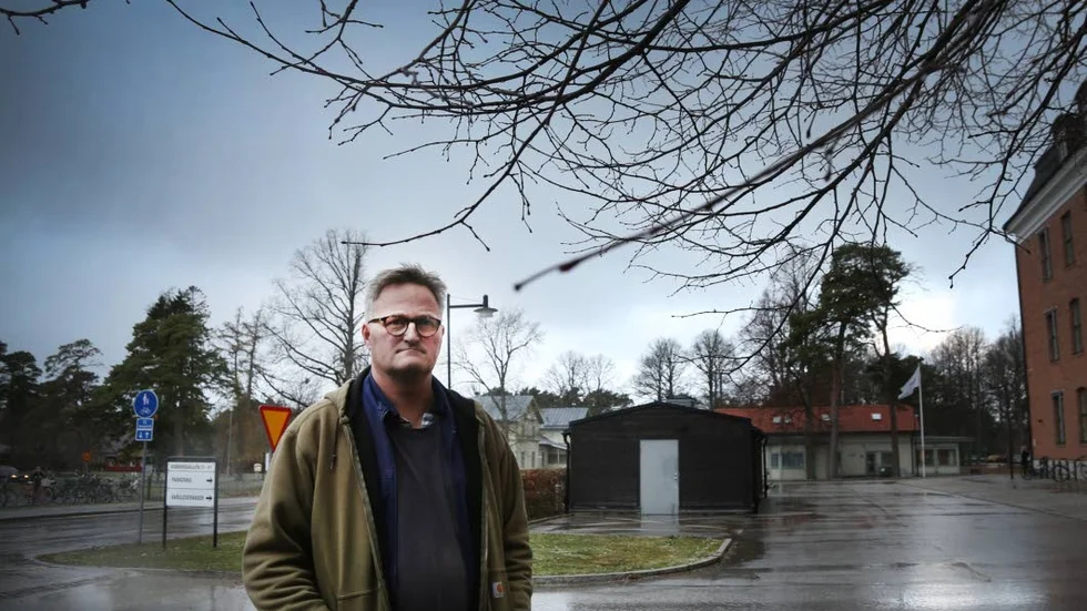 Jonas Niklasson reagerade starkt på en av öns asylsökandes åldersbedömning gjord av Migrationsverket.
