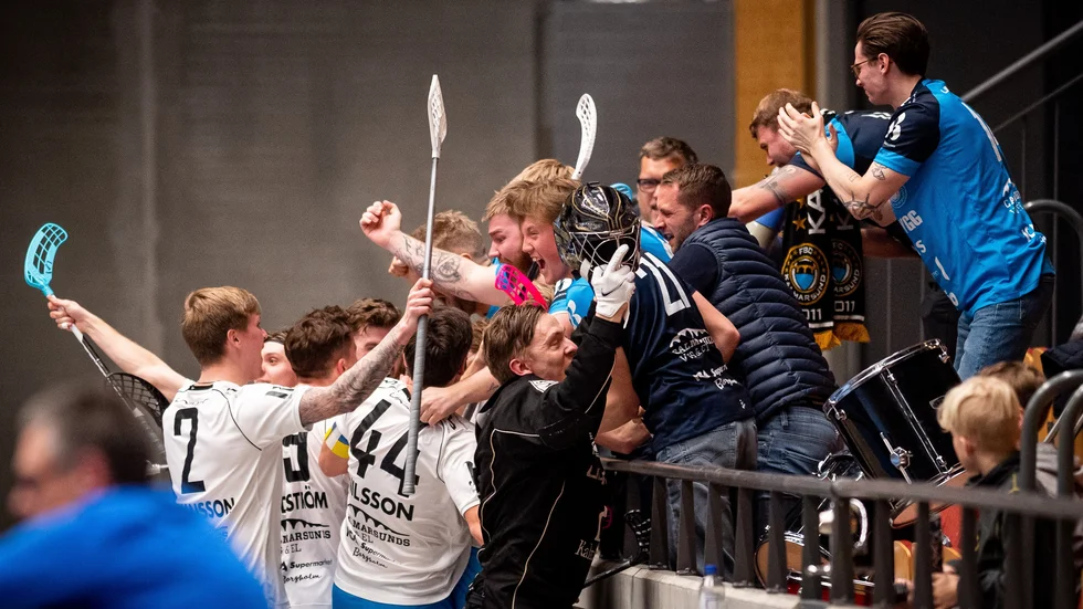 Vild glädje i Kalmarsund efter finalavancemanget.
