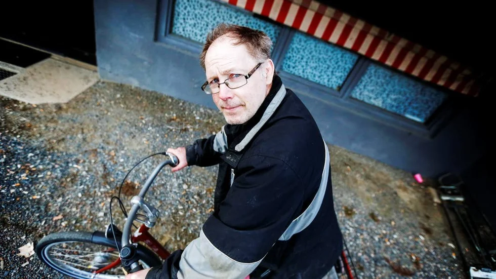 Ser framåt. " Mitt mål är att jag ska försöka leva som förut. Nu jobbar jag 50 procent på mitt jobb hos Försäkringskassan och det är bättre än jag sjävl trodde från början", säger Rickard Wikström.
