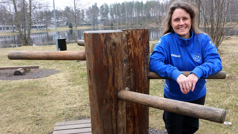 Johanna Wright från Gymnastikklubben berättar att det blir både fart och fläkt i Hagadal på Valborgsmässoafton. Den uppskjutna julshowen kommer igen och blir Valborgshoppet.