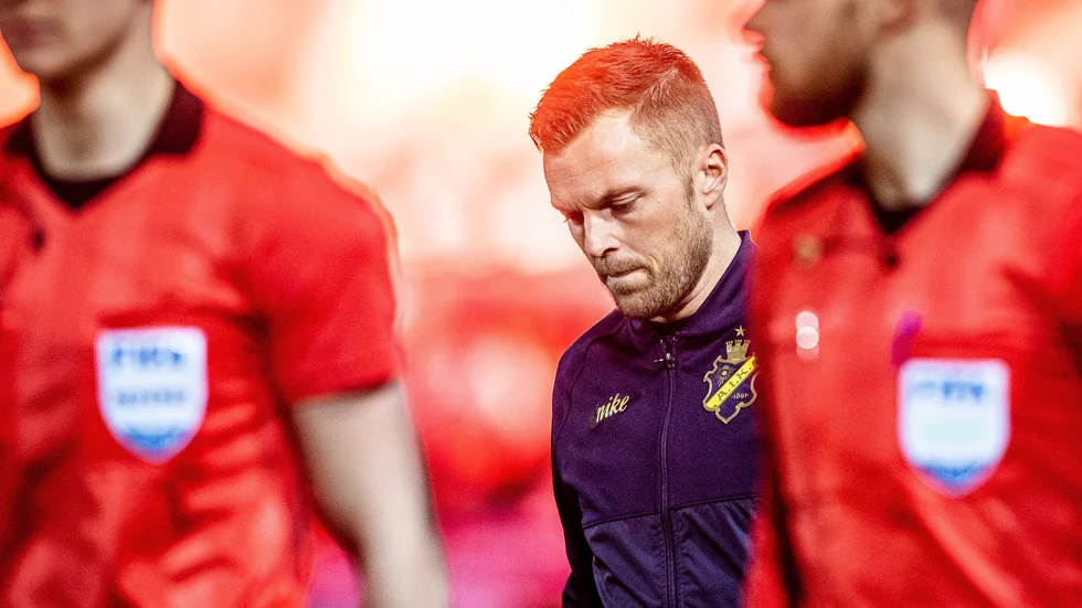 Sebastian Larsson vittnar om de hat och hot han utsatts för. "Folk har önskat att man var död så att de kan pissa på ens grav."