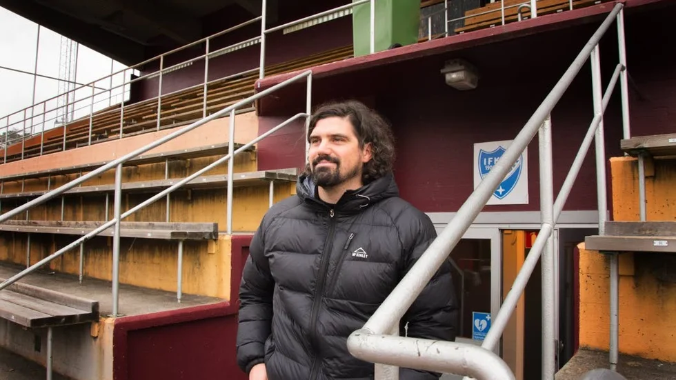 Brian Wake har knutit till sig ytterligare en spelare från Harlow Town.