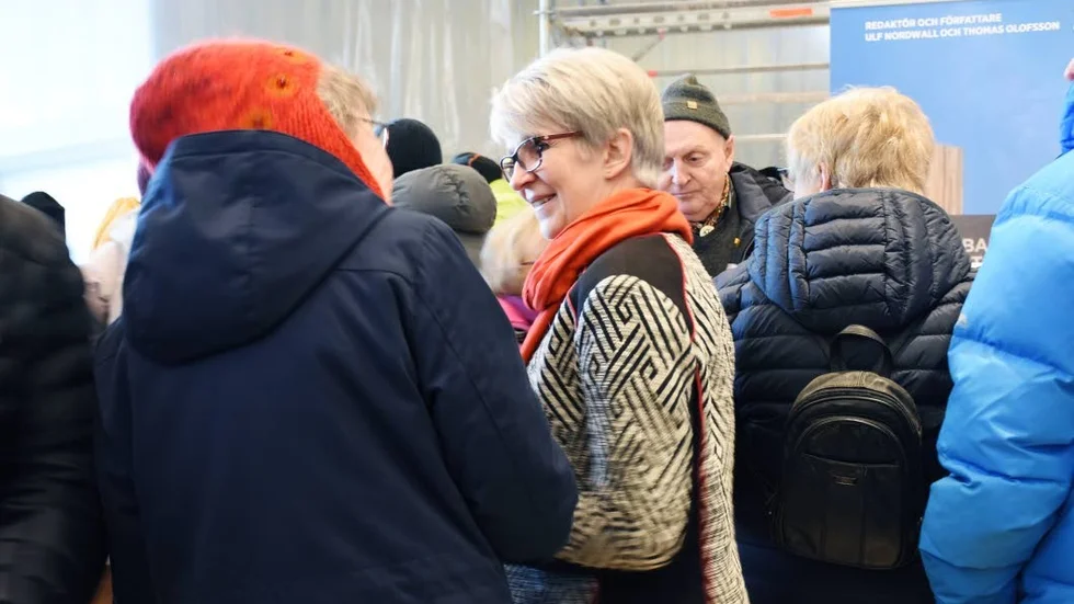 Pratstund. Många passade på att träffa Kirunas kommunalråd Kristina Zakrisson och få sig en pratstund.