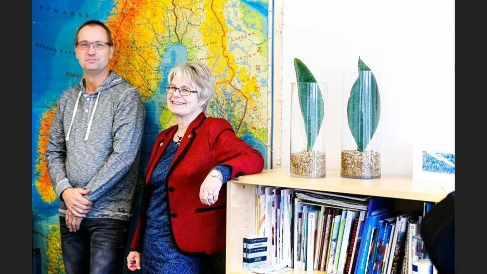 En möjlig kandidat. Det kan bli Tomas Egmark som tar över kommunalrådsposten efter Helena Öhlund i Älvsbyn. "Han är en bra och duktig politiker", säger hon.