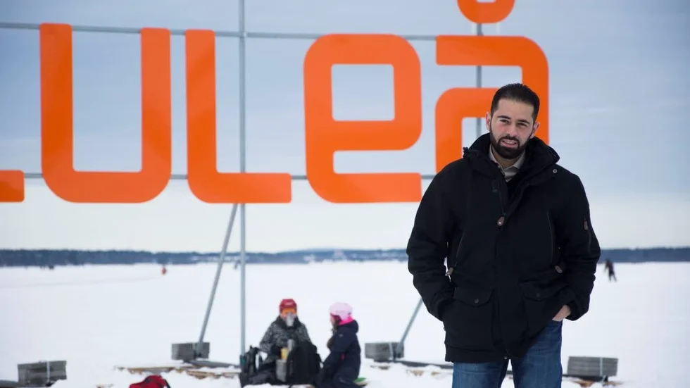 Under förra veckan kunde arabisktalande hitta information om långfärdsskridskotävlingen som pågick i hamnarna.