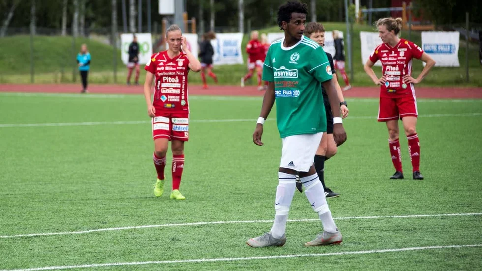 Henok Tesfaldet Zerai gjorde 2 -1-målet mot PIF med en frispark som gick direkt i mål.