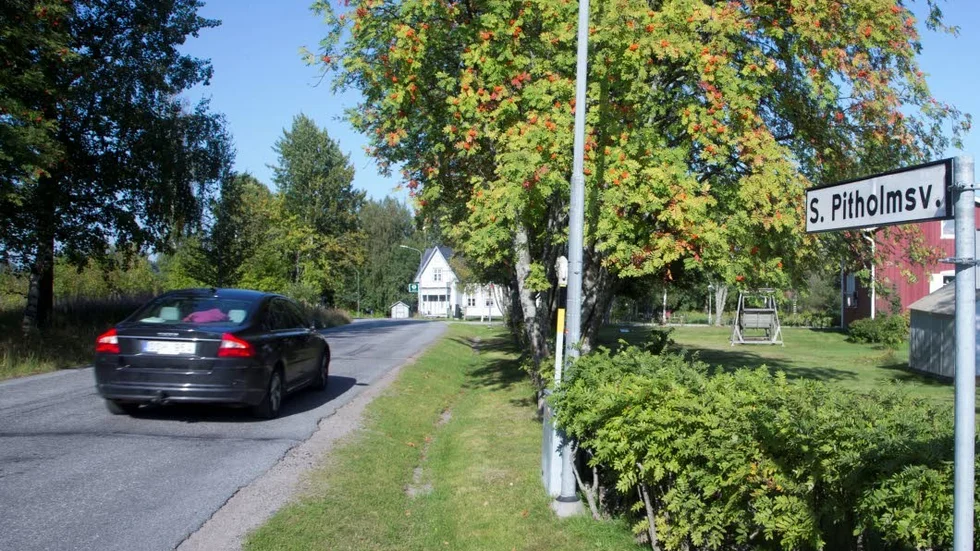 Piteå kommun vill sänka hastigheten på Södra Pitholmsvägen från och med mitten av oktober.