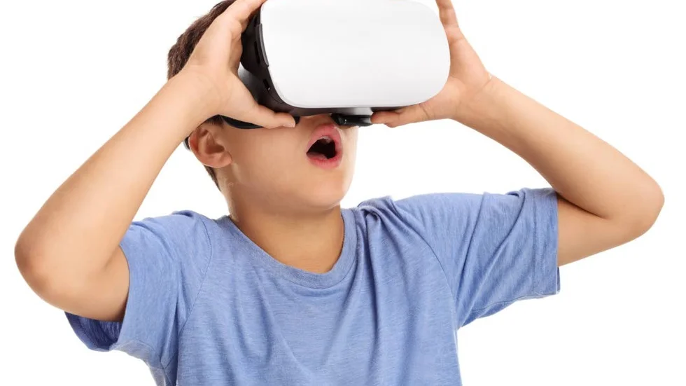 VR-glasögon förväntas ligga i många tomtesäckar i år.