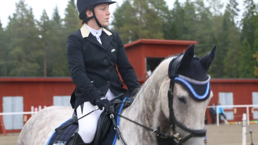 SILVER. Elisa Thorell, som rider för Piteå Rid- och Körsällskap kom själv på en stabil andraplats på 1.20 metershöjd.