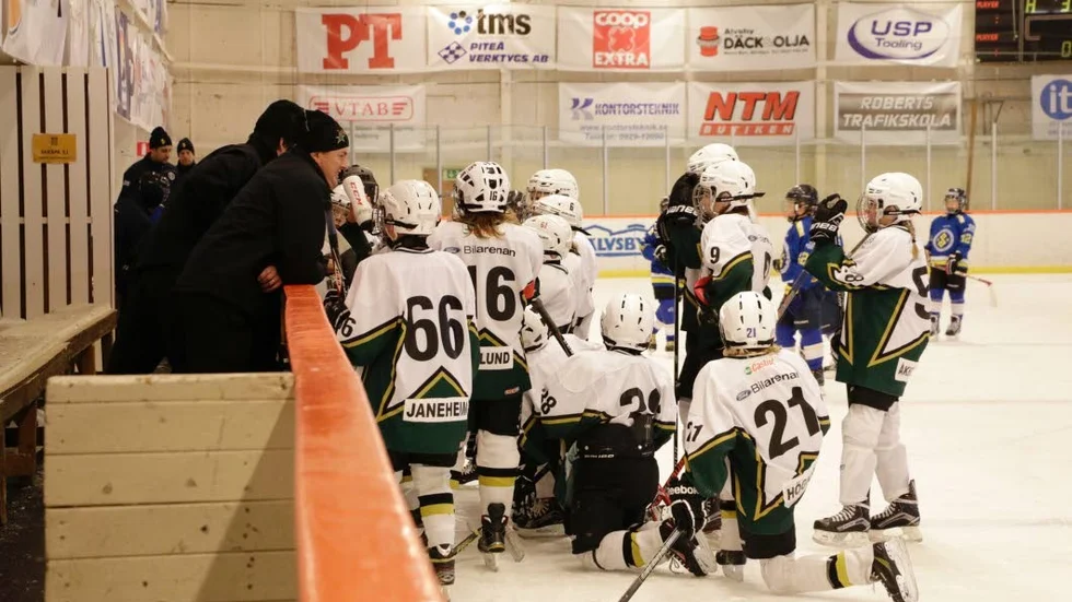 Älvsby IF Hockey: Älvsby IF Hockey vann sin första match mot Sunderbyn med 6-0.