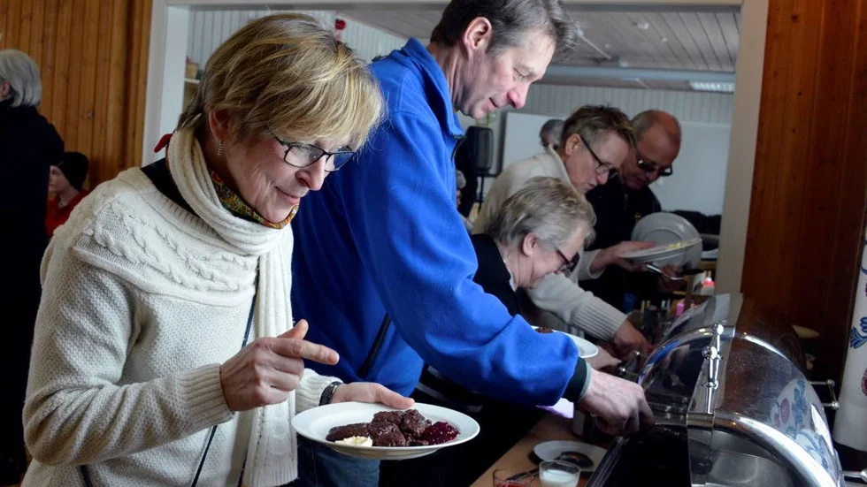 Lördagsförmiddagen var jobbig för knallar och tidiga besökare. Snön kom söderiifrån – vågrätt.