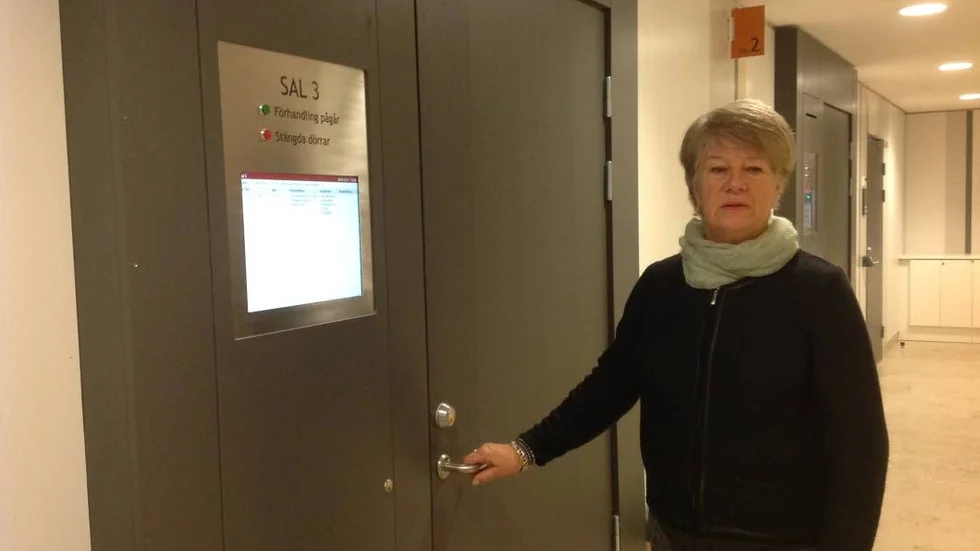 Den nya OK-styrelsens vice ordförande Inger Rönnqvist fanns på plats i tinget. Hon var den enda som lyssnade på personalen när de framförde att allt inte stod rätt till.