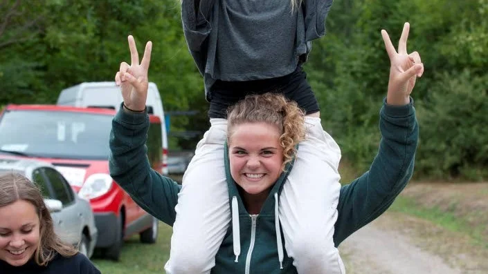Vinnare. Zeljka Zinser och Nanna Meldgaard Christensen efter brännbollsmatchen.