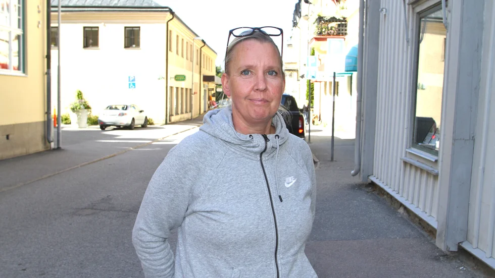 Petra Thurfjell i Mariefred tycker att det märks av att Moderaterna har starkt stöd i tätorten. "Man ser dem ute här omkring rätt ofta", säger hon.