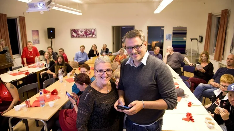 Vänsterpartiets gruppledare Brith Fäldt och tredje namnet på fullmäktigelistan, Mikael Borgh, gladdes över partiets framgång i kommunvalet.