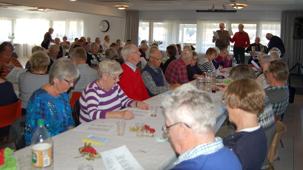 Det var stor uppslutning när PRO Jävre anordnade surströmmingsfest för sina medlemmar.