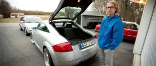 Tjuvarna bröt sig in i bilen – mitt på dagen
