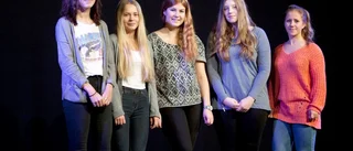 Musikelever skänker pengar till Familjens hus