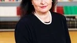 Lena Bäcker, versamhetschef på Kronofogden, ser allvarligt på det ökade antalet ansökningar om skuldsanering i landet.