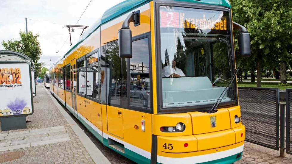 En av förklaringarna till den stora andelen fuskåkare ligger i att spårvagnarna har påstigning via alla dörrar.