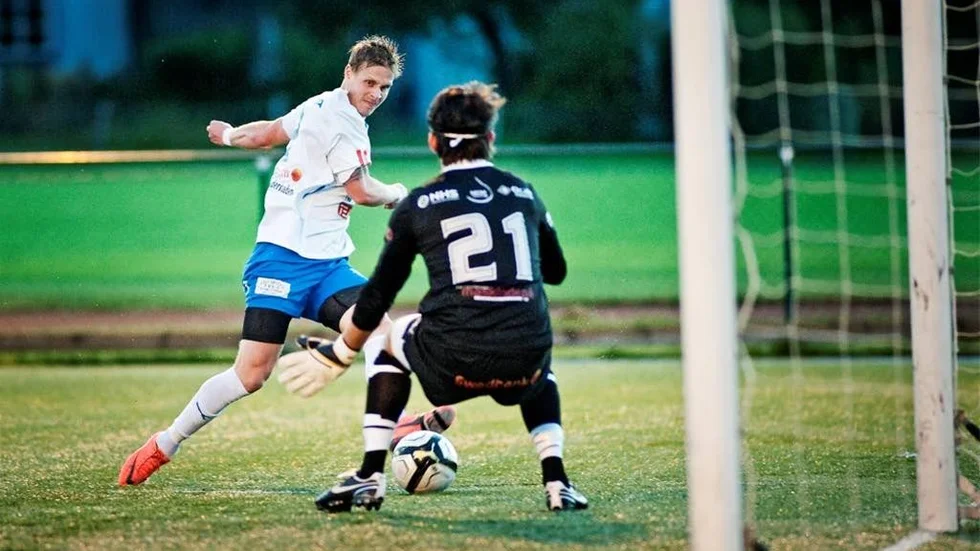 Amar Ridzic kan ha fångat sin sista boll för Torstorp. Jobb lockade målvakten till Stockholm.