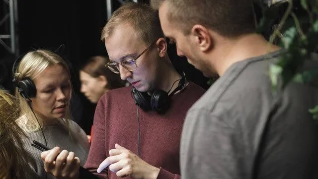 Kreativt problemlösande. Regissören Jerry Carlsson siktar just nu på att spela in film i Norrbotten.