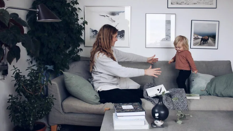 I framtiden drömmer Maria om ett gammalt torp att renovera, så att dottern Ellen får växa upp där.