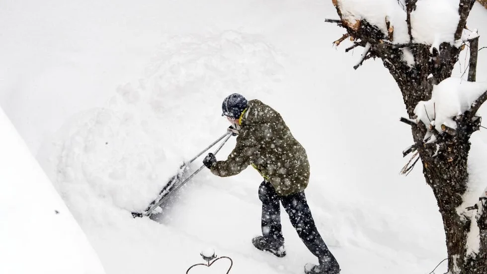 Än är det inte färdigskottat.  Nya snöfall är på ingång.