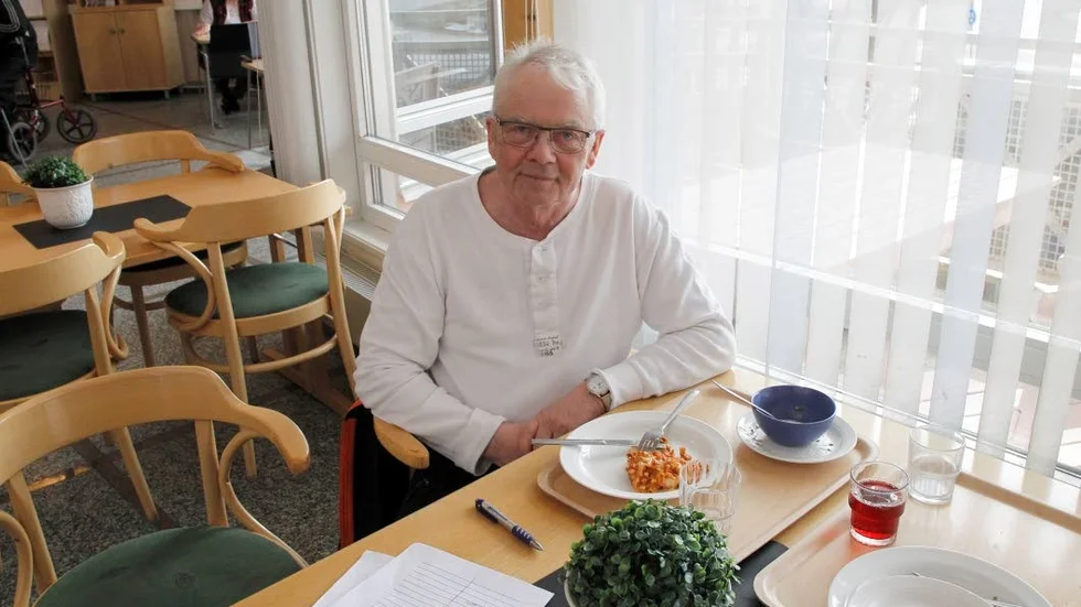 Först ryckte Nils Nyström ut med protestlista mot avvecklingen. Nu tar han tag i frågan i förvaltningsrätten istället och hoppas att de ska ändra beslutet. (Arkivbild)