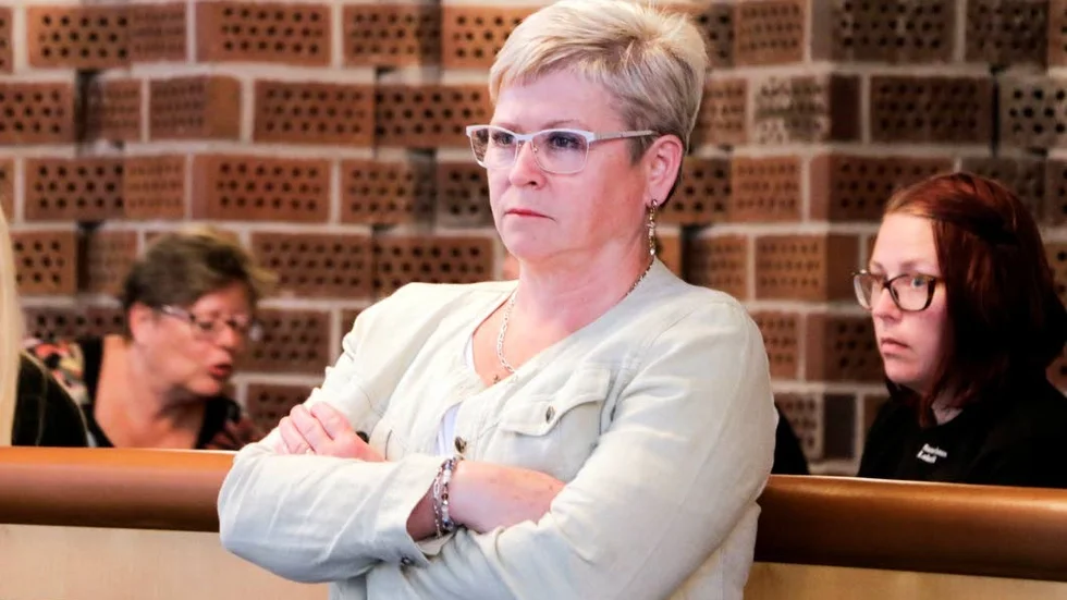 Kritisk. Catrin Gisslin, Miljöpartiets gruppledare i Piteås kommunfullmäktige, är liksom partikamraterna i Luleå kritisk till storkök – trots att det ger nya arbetstillfällen i Piteå. "Att laga maten där den ska ätas skulle ge minst lika många arbetstillfällen – och behöver inte bli dyrare", säger hon.