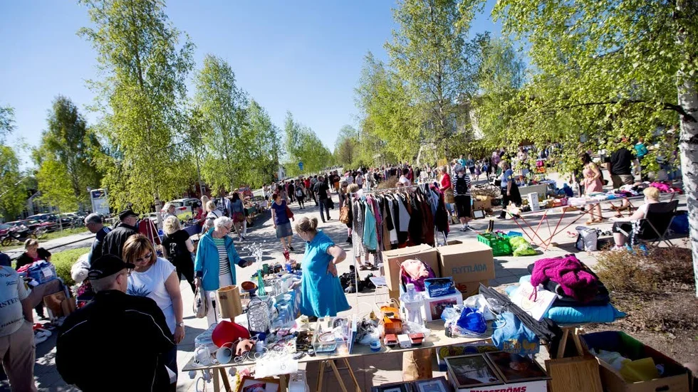 LOPPIS. Noliaområdet har tagit över Badhusparkens epitet som mest eftertraktade loppisplats. Till sommaren önskar både Folkets husföreningen och Leif Lidman få parkera loppisarrangemang på Nolia. (Arkivbild).