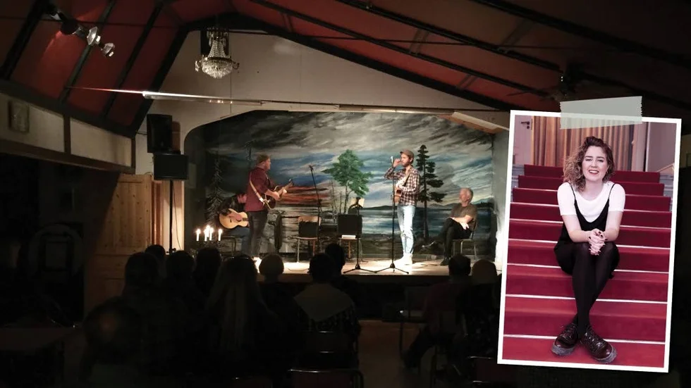 Musik. Liza Nilsson upptäcker att hon gått på en bluff. Bluffen om att allt som sker innanför tullarna är det enda som räknas. Att musik som spelas i Stockholm på något sätt skulle vara mer musik än den som spelas i Lauker.