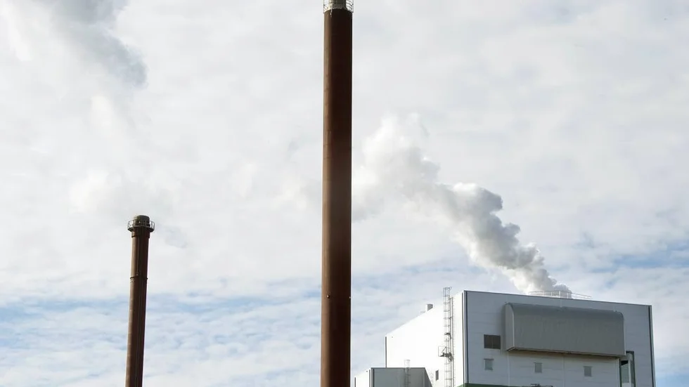 Papper. SCA i Munksund tänker producera mer av vitt förpackningspapper.