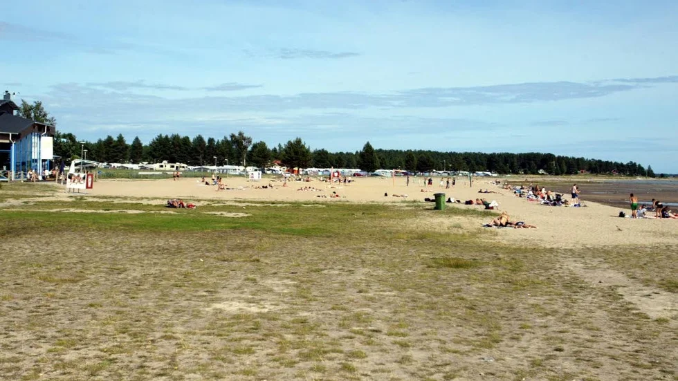 "Vi har ett långtgående strandskydd i Sverige, skall detta inte gälla en av Sveriges vackraste stränder?"