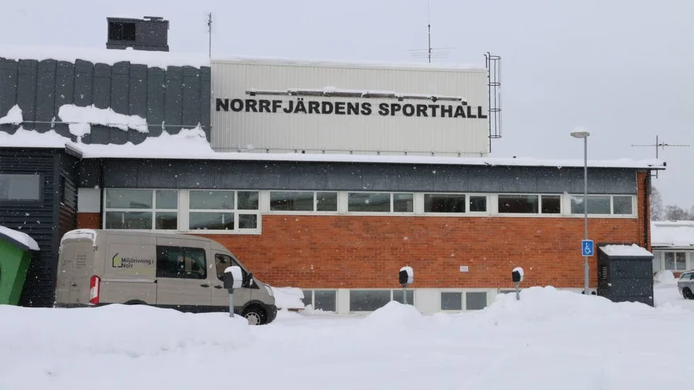 STÄNGD. Den stora A-hallen i Norrfjärden kommer att vara stängd fram till sommaren. (Arkivbild)