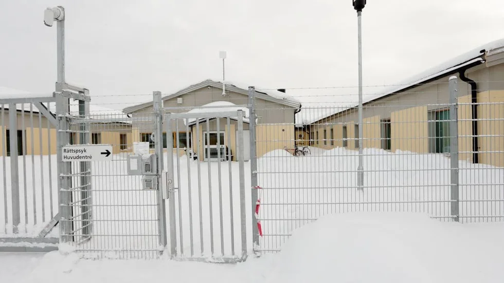 KRAV. Arbetsmiljöverket har granskat verksamheten vid Länspsykiatrin i Öjebyn där den hittat allvarliga brister som ensamarbete och att personal riskerar att utsättas för hot och våld. (Arkivbild)