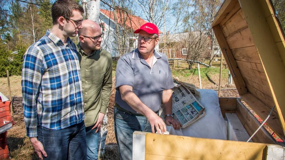 Lloyd Barber och Erik Lundgren är nyfikna på biodling. "Vi funderar på att börja odla", säger de.