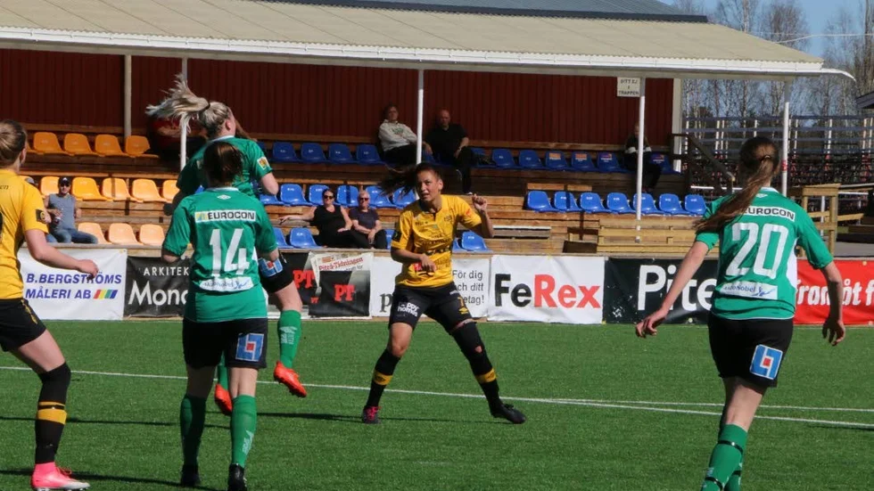 Caroline Lindqvist har koll på bollen.