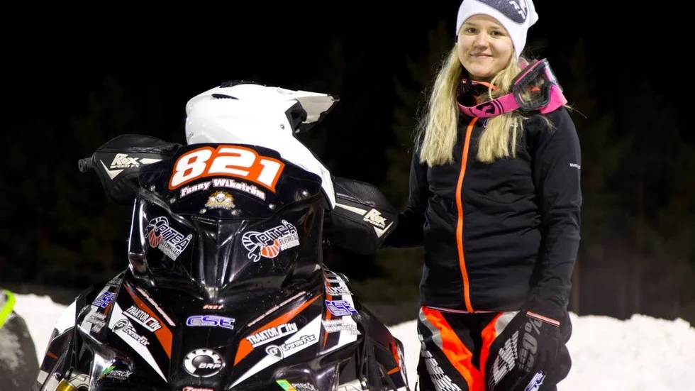 Femma 2017 och World Cup-fyra i lördags. Piteåtjejen Fanny Wikström körde in på placeringen närmast medalj i finska Levi.
