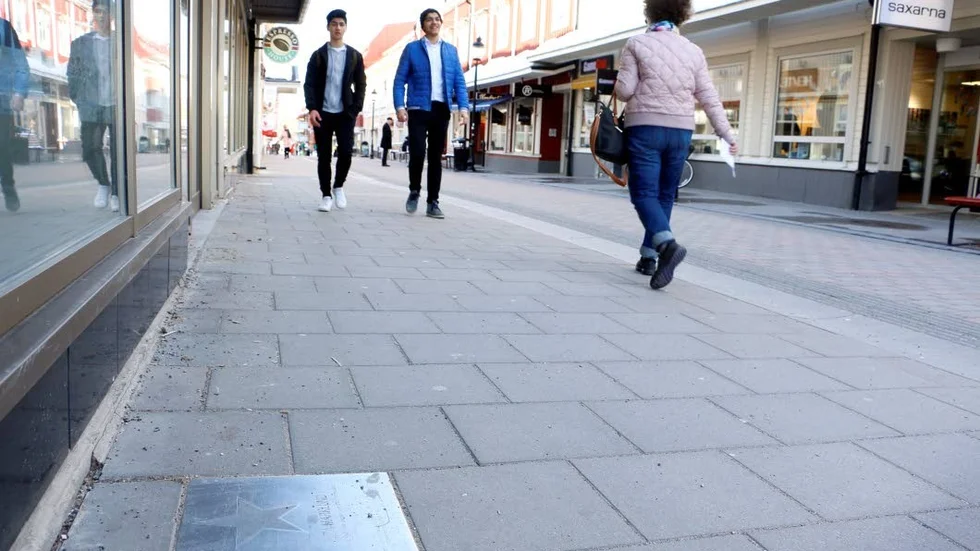 Stjärnor. Piteås stjärnplattor är utlagda på gågatan från Rådhustorget och till Byxtorget och förbi.