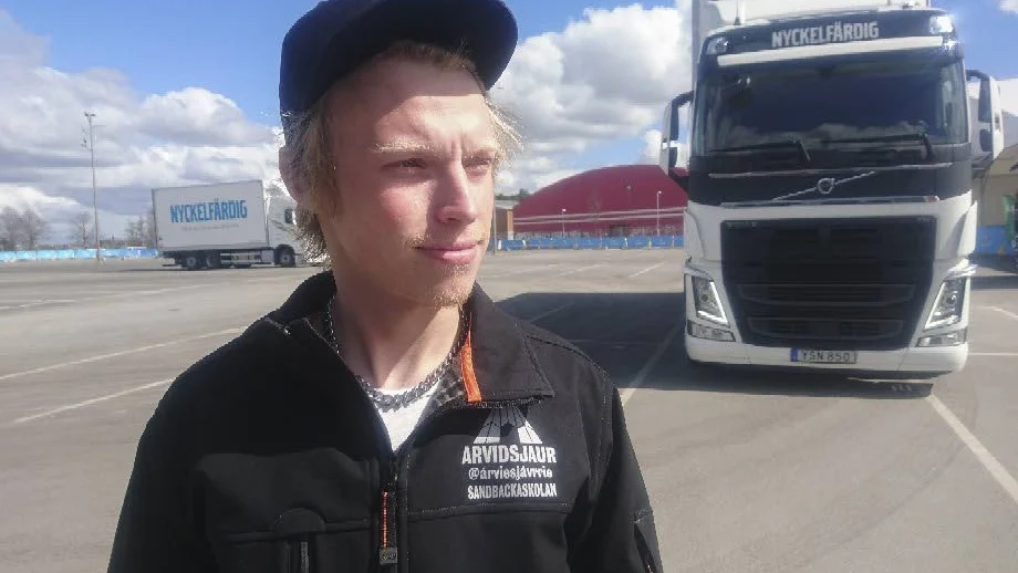 Alexander Avander från Moskosel har under dagarna tre deltagit i yrkes-SM nere i Uppsala. Han har tävlat i kategorin Sveriges bästa unga lastbilsförare 2018. "Jag är nöjd", säger han om sitt deltagande.