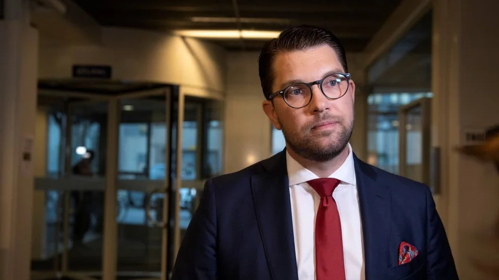 Stödet för Sverigedemokraterna växer bland arbetare trots att Jimmie Åkesson (SD) är tydlig med partiets arbetarfientliga politik.
