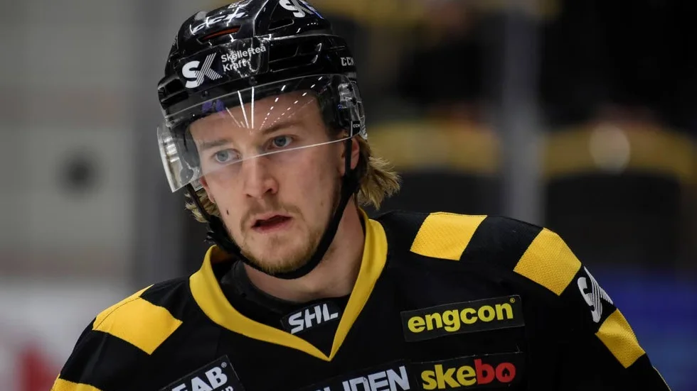 Jonathan Pudas är skadad. Det är oklart om han kan spela vidare i SM-finalerna mot Växjö.
