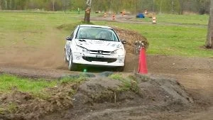 Mats Jonsson, Forshaga, har vunnit South Swedish Rally sex gånger. Nu är han storfavorit till en sjunde seger när tredje SM-deltävlingen för året körs. 
Foto: Ola Axman/arkiv