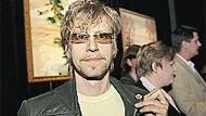 Ernst Billgren kommer att synas mycket i höst. Han har regisserat serien AK3 för SVT, ställer ut på Galleri Bohmans i september och har dessutom skapat en digital stad i internetspelet Entropia. Foto: Scanpix/Arkiv