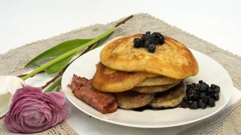 Amerikanska pannkakor till helgfrukost.
