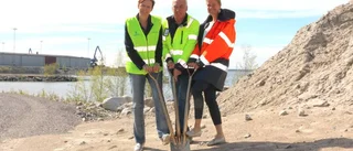 Första spadtaget mot utvecklat logistikcentrum